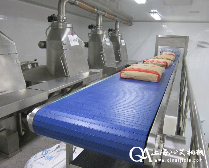 模塊式網(wǎng)帶輸送機(jī)  模塊式網(wǎng)帶輸送機(jī)