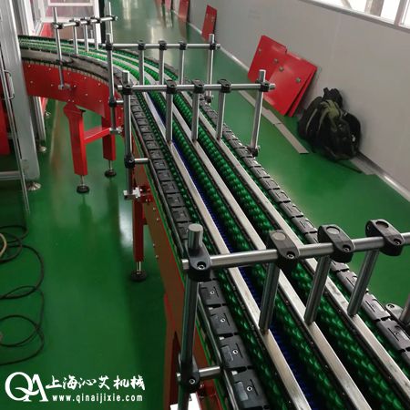 轉(zhuǎn)彎滾珠鏈板輸送機(jī) 轉(zhuǎn)彎滾珠鏈板輸送機(jī)