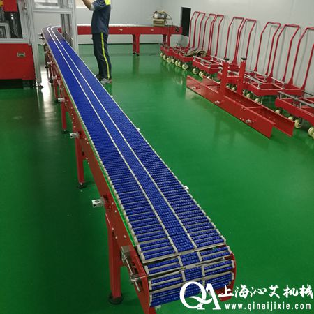 轉(zhuǎn)彎滾珠鏈板輸送機(jī) 轉(zhuǎn)彎滾珠鏈板輸送機(jī)