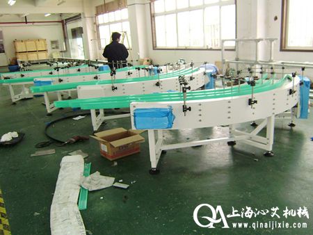 皮帶轉(zhuǎn)彎輸送機(jī) 皮帶轉(zhuǎn)彎輸送機(jī)