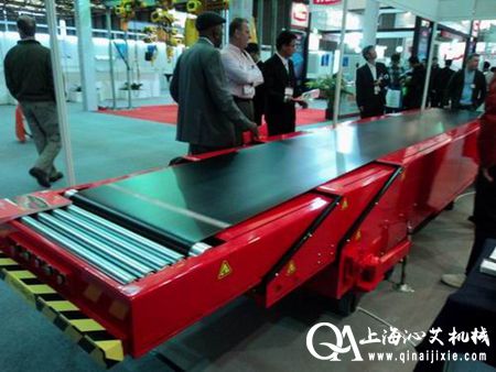 伸縮皮帶輸送機(jī) 伸縮皮帶輸送機(jī)