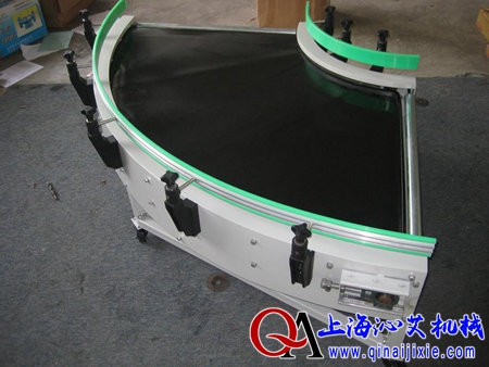 轉(zhuǎn)彎式皮帶輸送機(jī) 轉(zhuǎn)彎式皮帶輸送機(jī)