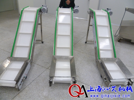 裙邊擋板皮帶爬坡機 裙邊擋板皮帶爬坡機