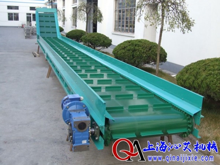 擋邊帶式輸送機(jī) 擋邊帶式輸送機(jī)
